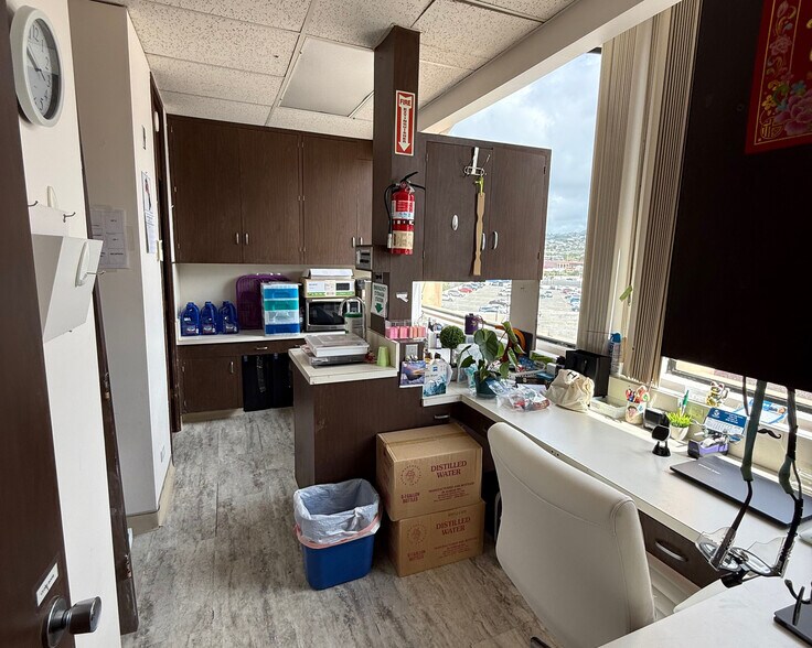 More Photos Of 4211 Waialae Ave, Honolulu Office For Lease
