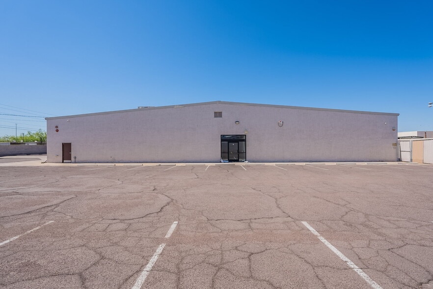 More Photos Of 4205 W Glenrosa Ave, Phoenix Warehouse For Lease