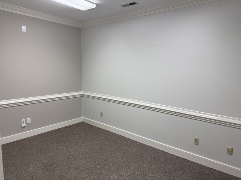 More Photos Of 4088-4094 Barrett Dr, Raleigh Office For Sale