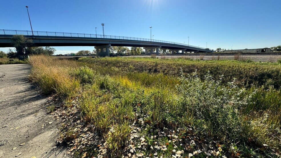 More Photos Of 3333 Hwy 10 E, Moorhead Restaurant For Sale