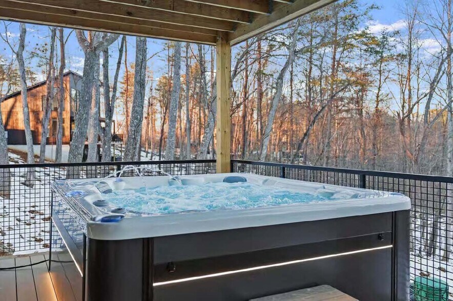 More Photos Of 25085-25349 Buena Vista Rd, Rockbridge Hotel For Sale