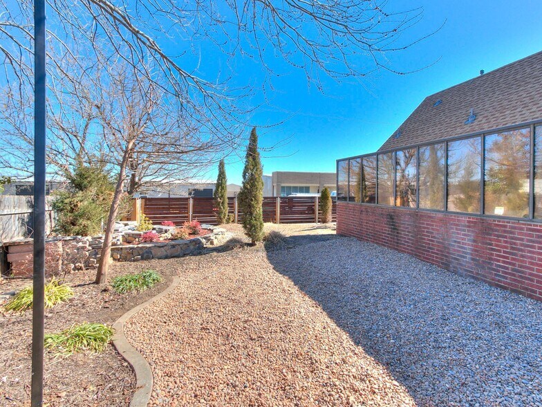 More Photos Of 2820-2828 Linda Ln, Oklahoma City Medical For Sale