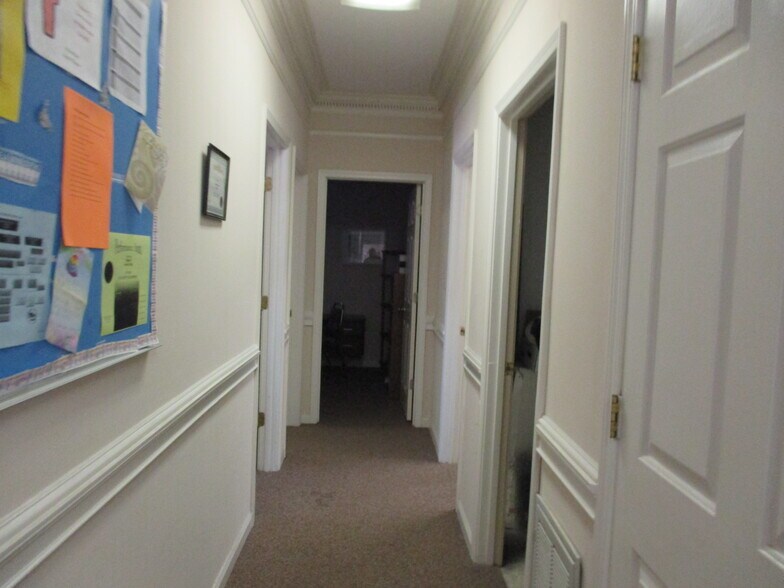 28 Lee St, Winder, GA 30680 Office For Lease