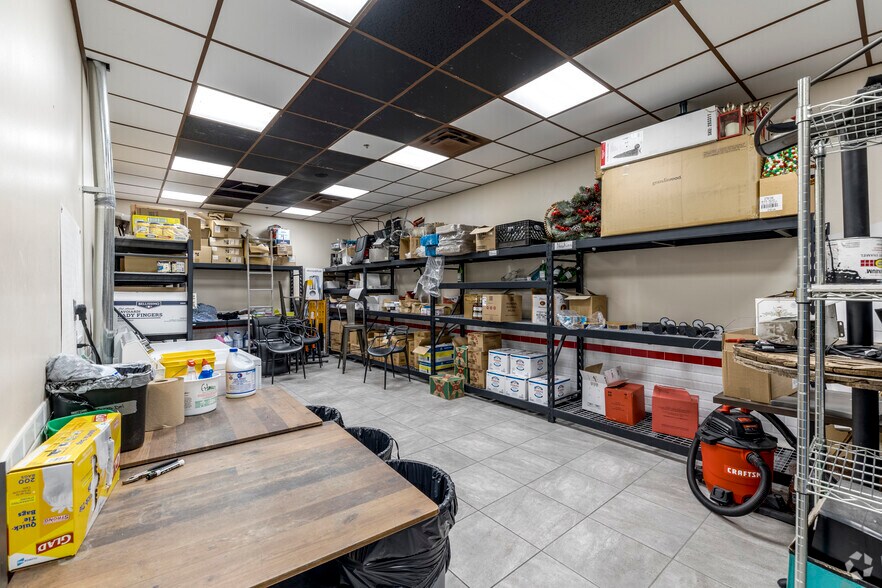 More Photos Of 7111 E Thomas Rd, Scottsdale Restaurant For Lease