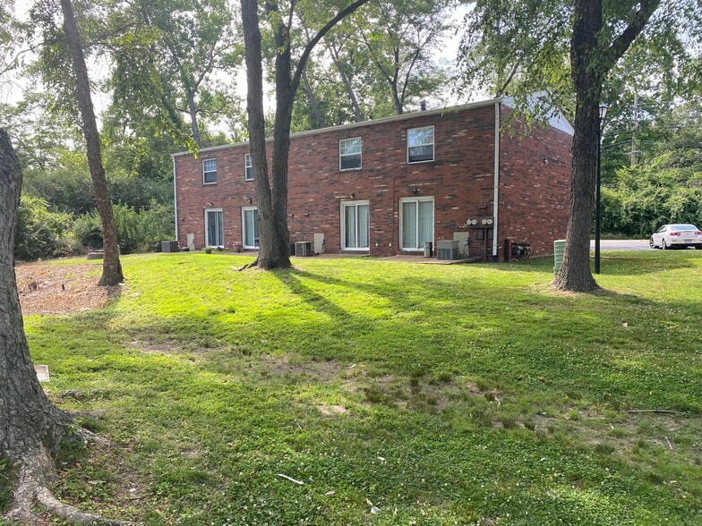 More Photos Of 1624 Northwinds Estates Dr, Saint Louis Apartments For Sale