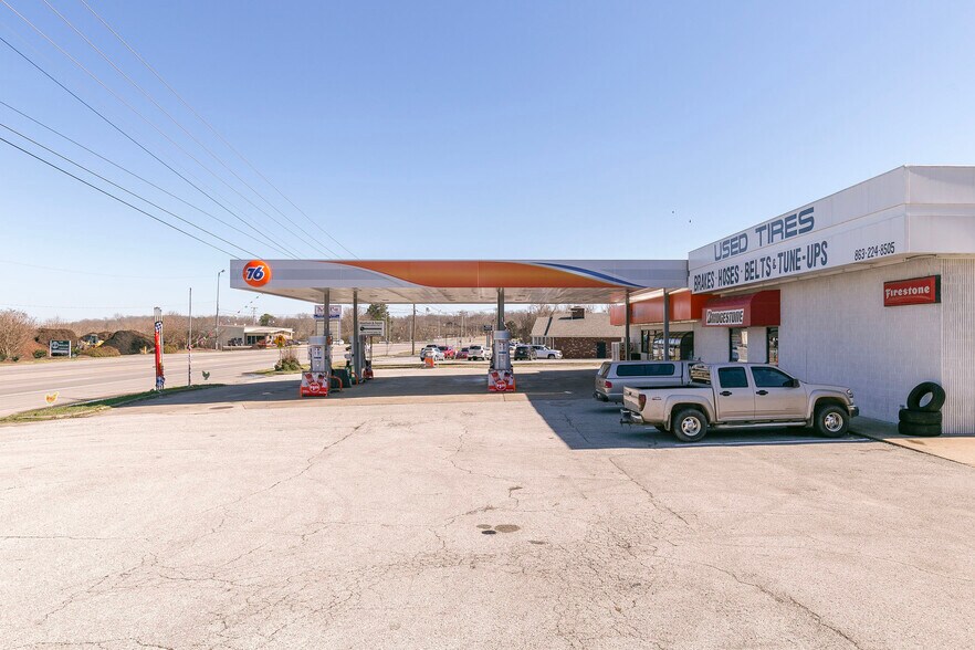 More Photos Of 508 Henslee Dr, Dickson Service Station For Sale