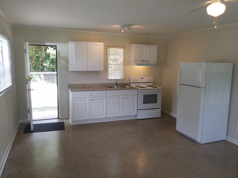 More Photos Of 2806-2812 Evergreen Rd, Brunswick Apartments For Sale