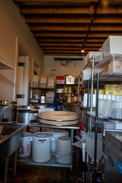 More Photos Of 1829 W Chicago Ave, Chicago Storefront Retail Residential For Lease