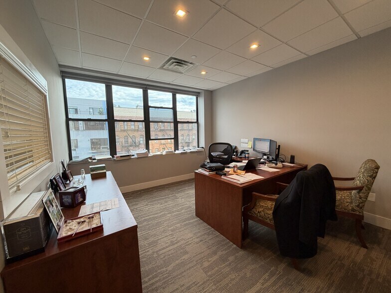 More Photos Of 101 Broadway, Brooklyn Office For Lease