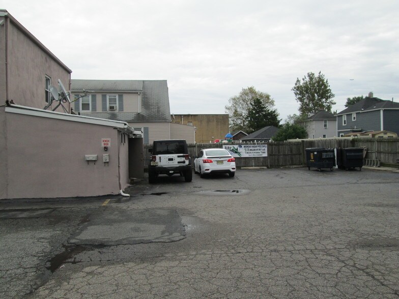 More Photos Of 147 Avenel St, Avenel Bar For Sale