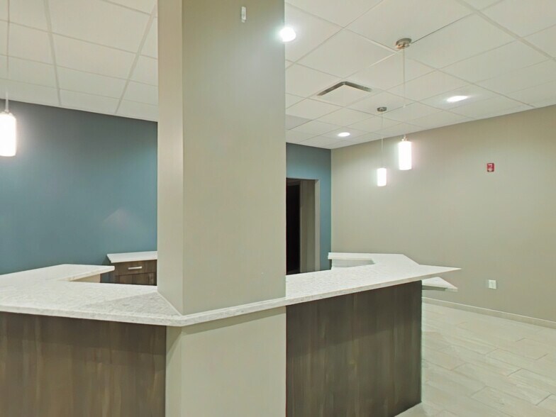 More Photos Of 8205 W 108th Ter, Overland Park Office For Lease