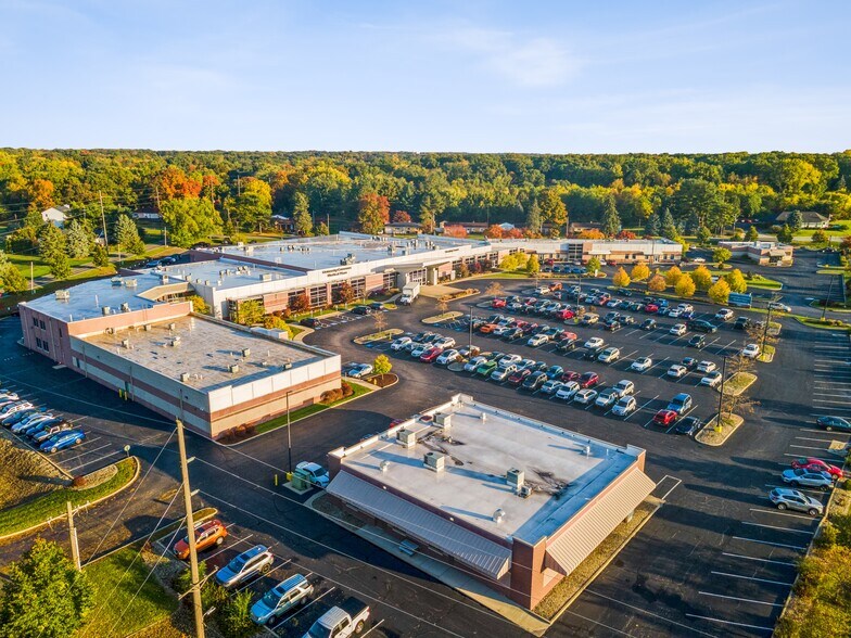 More Photos Of 6301 University Commons, South Bend Medical For Lease