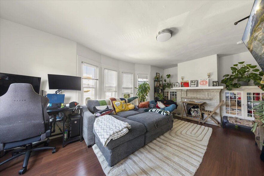 More Photos Of 299 Rhine St, Daly City Apartments For Sale