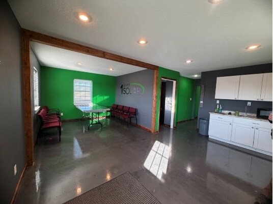 More Photos Of 18062 Round Barn Way, Kirksville Flex For Sale