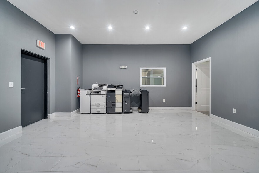 More Photos Of 560 Barry St, Orlando Land For Sale