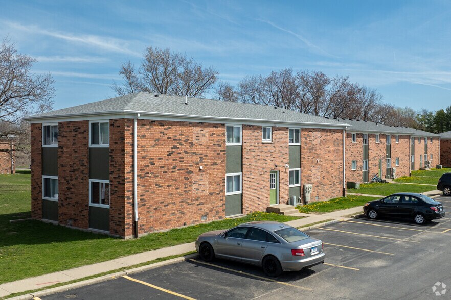 Primary Photo Of 205 Sandra Ave, Mendota Apartments For Sale