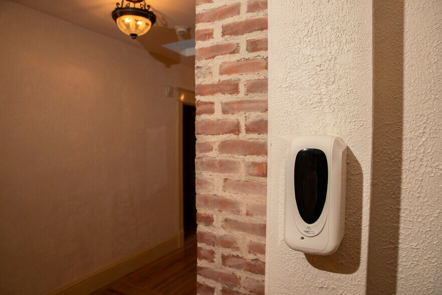 More Photos Of 251 Post Ave, Westbury Storefront Retail Office For Lease