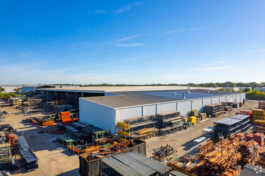 More Photos Of 5210 Causeway Blvd, Tampa Manufacturing For Lease
