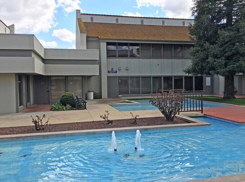 More Photos Of 4944 E Clinton Way, Fresno Medical For Sale