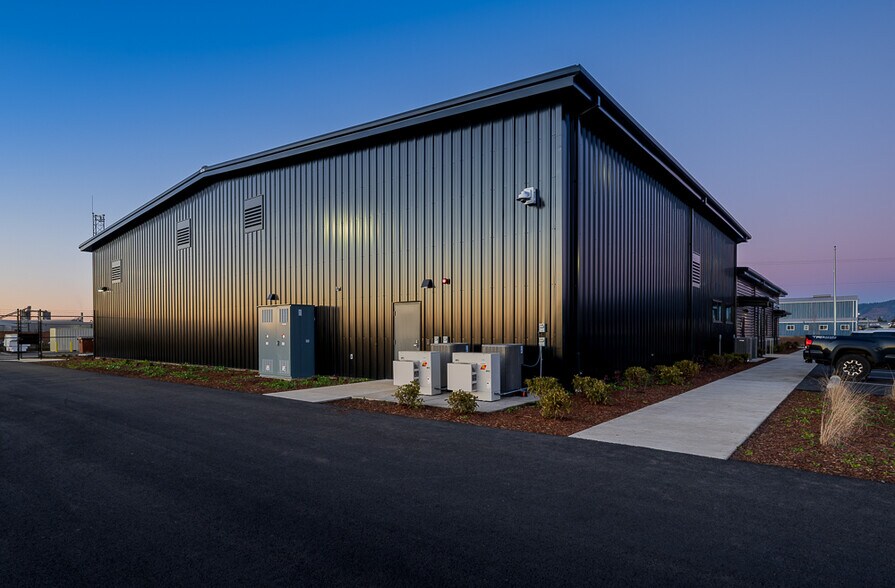 More Photos Of 6275 Blimp Blvd, Tillamook Industrial For Sale