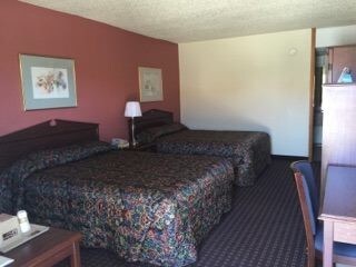 More Photos Of 229 W Pancake Blvd, Liberal Hotel For Sale