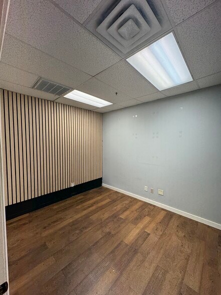 More Photos Of 1450 Poplar Ln, Nashville Service For Lease