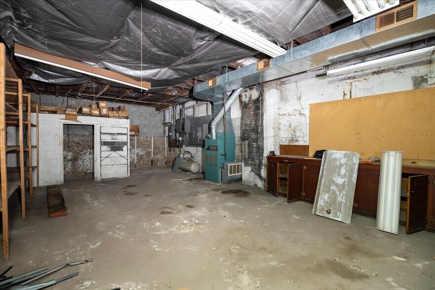 More Photos Of 4568 Penn Ave, Pittsburgh Warehouse For Sale