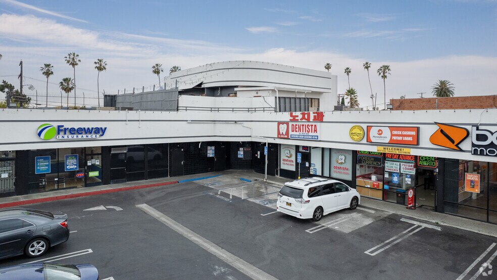 More Photos Of 5520-5530 Santa Monica Blvd, Los Angeles Unknown For Lease
