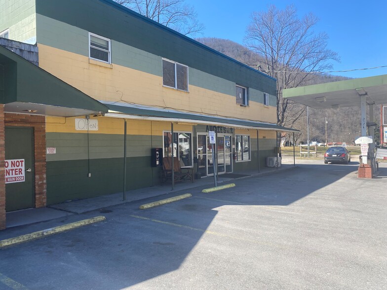 Primary Photo Of 37620 Coal River Rd, Whitesville General Retail For Lease