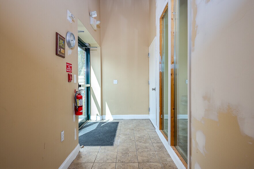 More Photos Of 1 Ten Eyck St, Stony Point General Retail For Sale