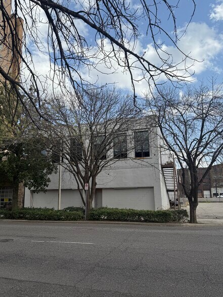 More Photos Of 301 26th St N, Birmingham Warehouse For Lease