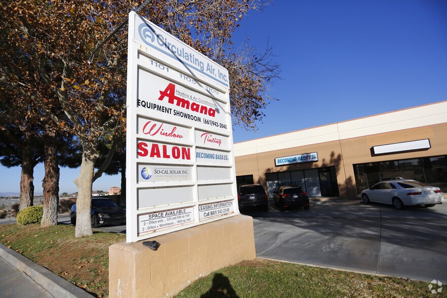 More Photos Of 1101-1109 W Columbia Way, Lancaster Warehouse For Lease