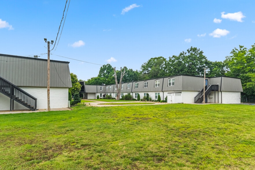 More Photos Of 117 Cedarwood Dr, Lebanon Apartments For Sale