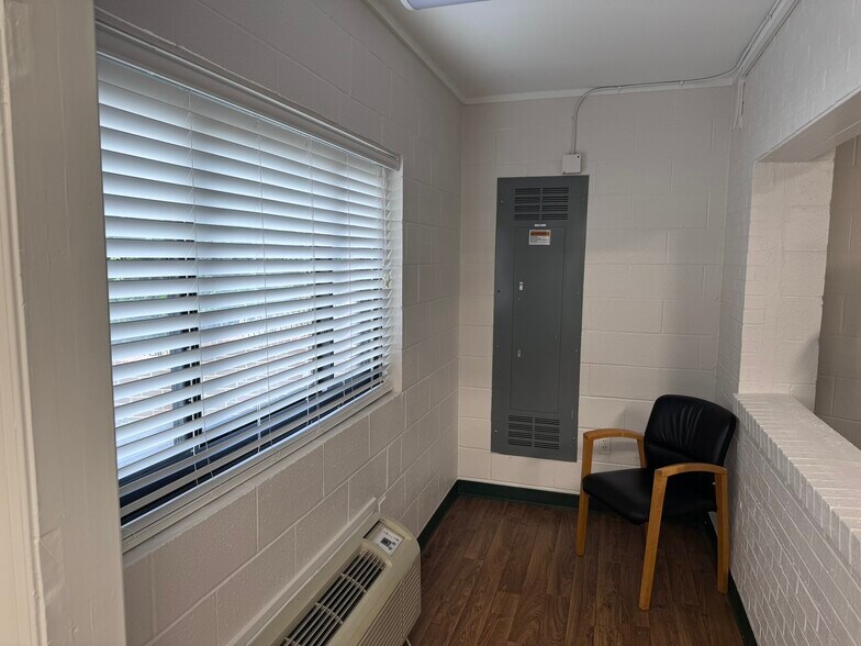 More Photos Of 61 Miller St, Winston-Salem Storefront Retail Office For Sale