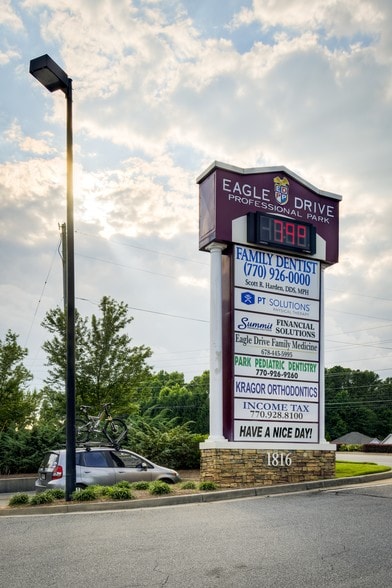 More Photos Of 1816 Eagle Dr, Woodstock Office Residential For Lease