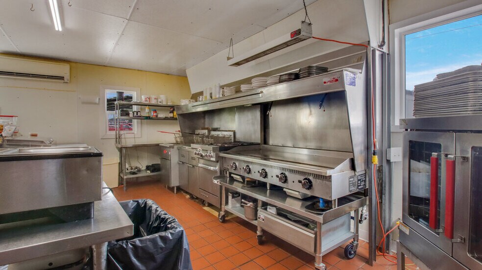 More Photos Of 2982 US Highway 63, Barronett Restaurant For Sale