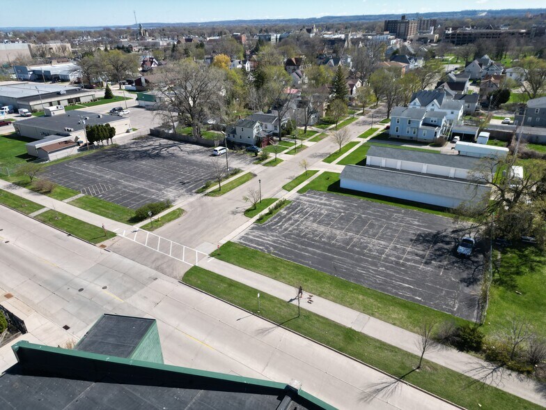 More Photos Of 24 S Brooke St, Fond Du Lac Office For Sale
