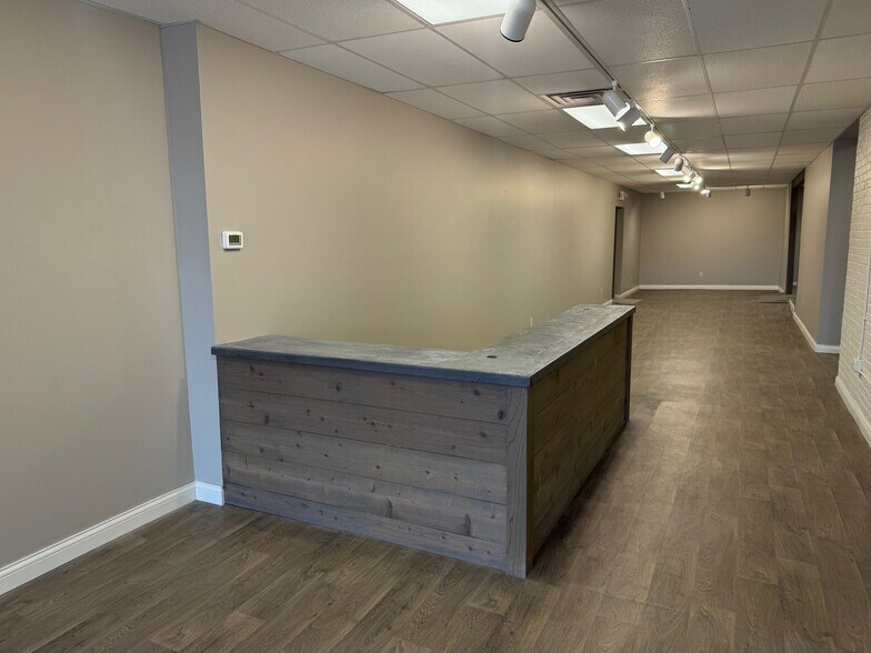 More Photos Of 2231 W Franklin, Evansville Freestanding For Lease