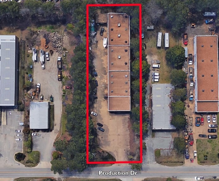 More Photos Of 201 Production Dr, Yorktown Distribution For Lease