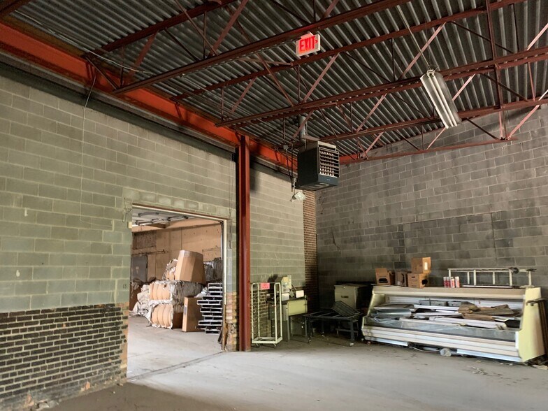 More Photos Of 9145 Vincent St, Hamtramck Warehouse For Sale