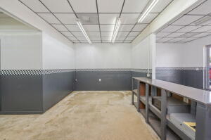 More Photos Of 641 N Ferdon Blvd, Crestview Freestanding For Sale