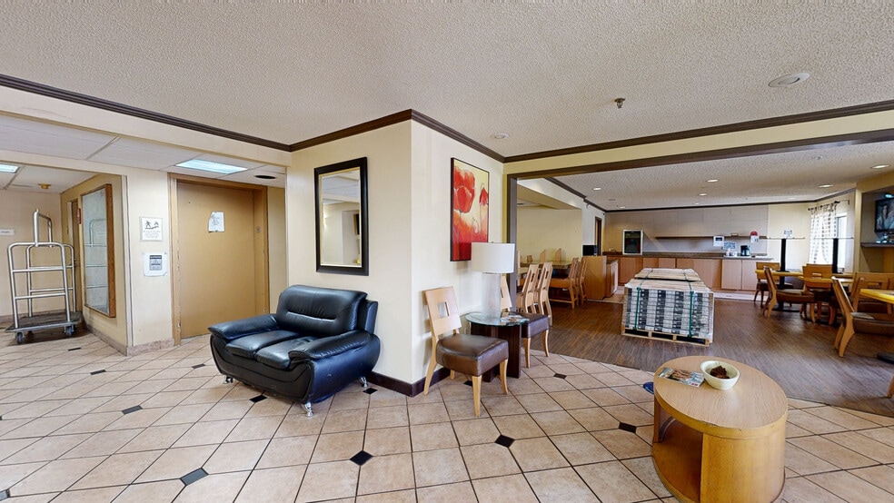 More Photos Of 2919 Warm Springs Rd, Columbus Hotel For Sale
