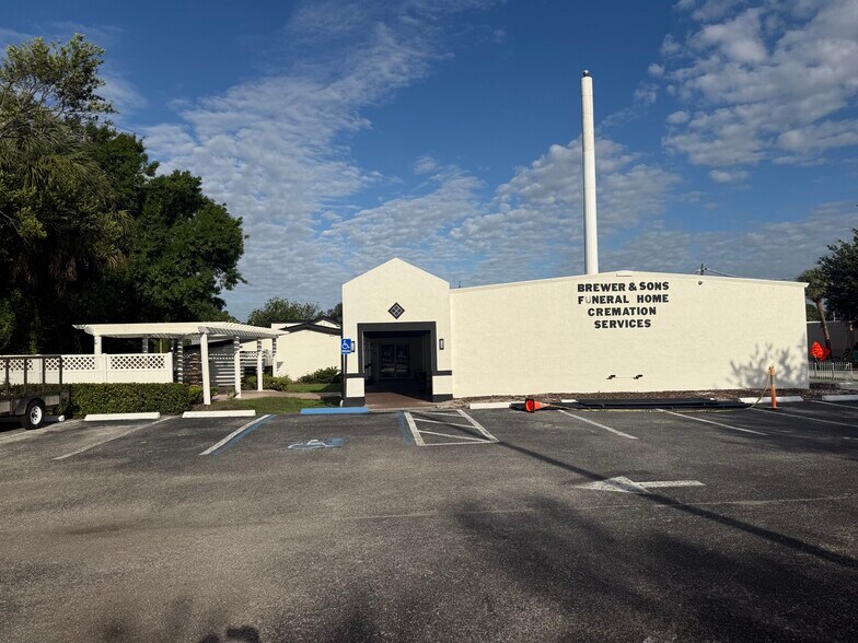 More Photos Of 3328 S Dale Mabry Hwy, Tampa Funeral Home For Sale