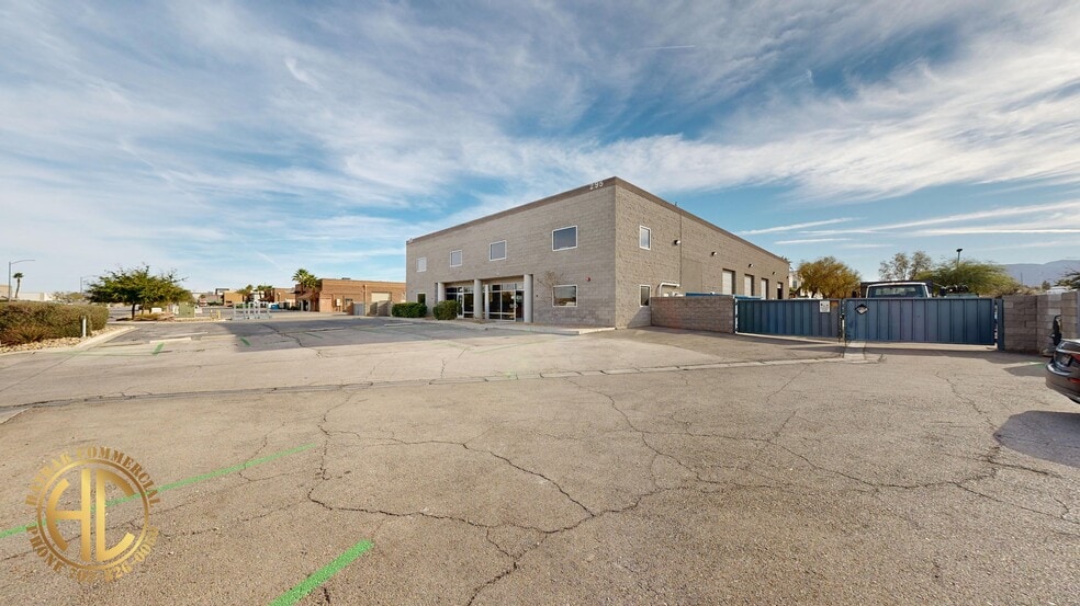 More Photos Of 295 Sunpac Ave, Henderson Warehouse For Sale