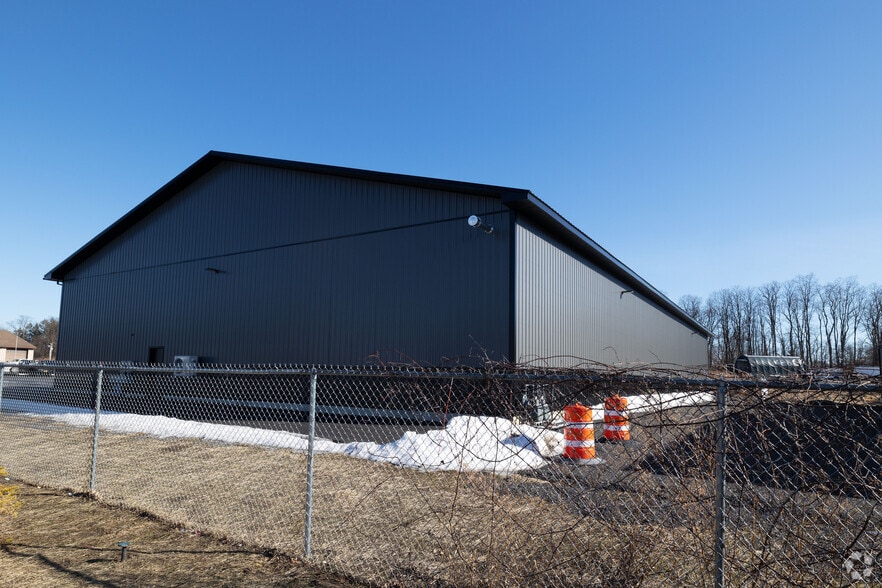 More Photos Of 672 Consaulus ave, Schenectady Industrial For Lease