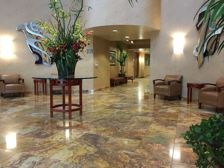 More Photos Of 5470 Kietzke Ln, Reno Office For Lease