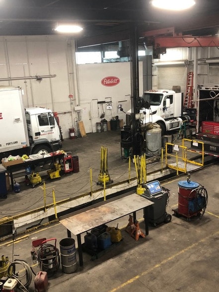 More Photos Of 9002 N Sever Ct, Portland Warehouse For Lease