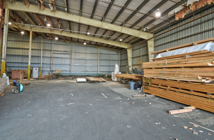 More Photos Of 98 US Highway 101 Hwy, Hoquiam Lumberyard For Sale