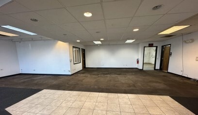 More Photos Of 809 W Higgins Rd, Schaumburg Auto Repair For Sale