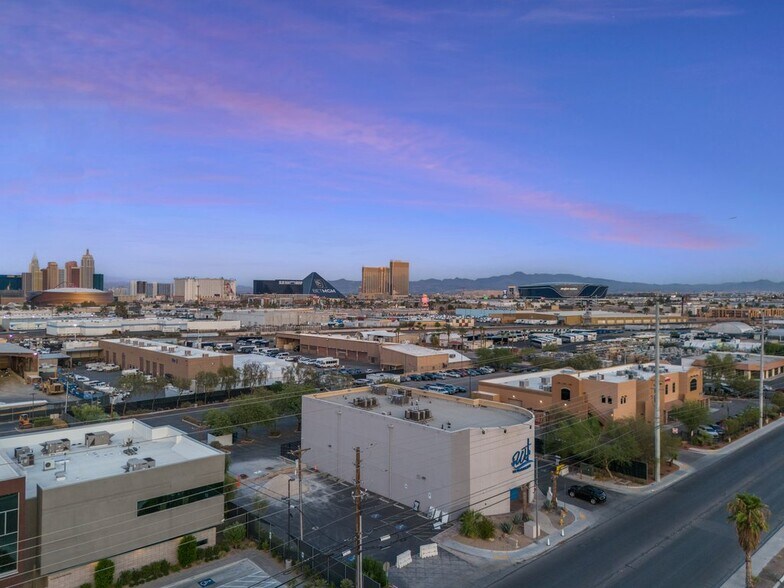 More Photos Of 4636 Wynn Rd, Las Vegas Bar For Sale